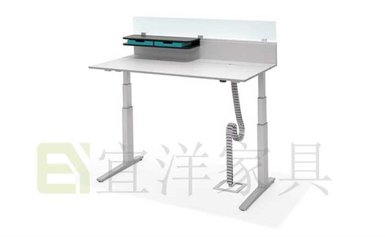 隨著時(shí)代的發(fā)展，越來越多的人都采用智能辦公家具了，這樣子的話，可能也有一些公司，尤其是一些高端的企業(yè)更是如此，他們知道反正自己都是可以賺到十分多少錢，那為什么不能好好地把這些錢弄到自己的身上呢