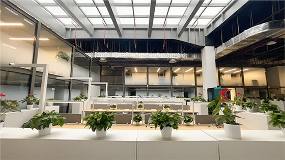 開放式辦公家具：六人位辦公桌