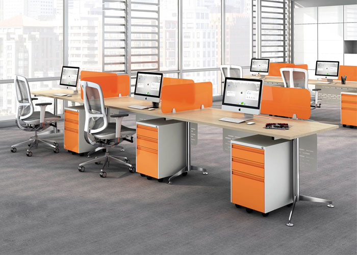 員工辦公桌