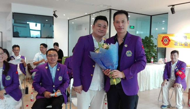 上海時尚辦公家具|宜洋家具總經(jīng)理馬飛