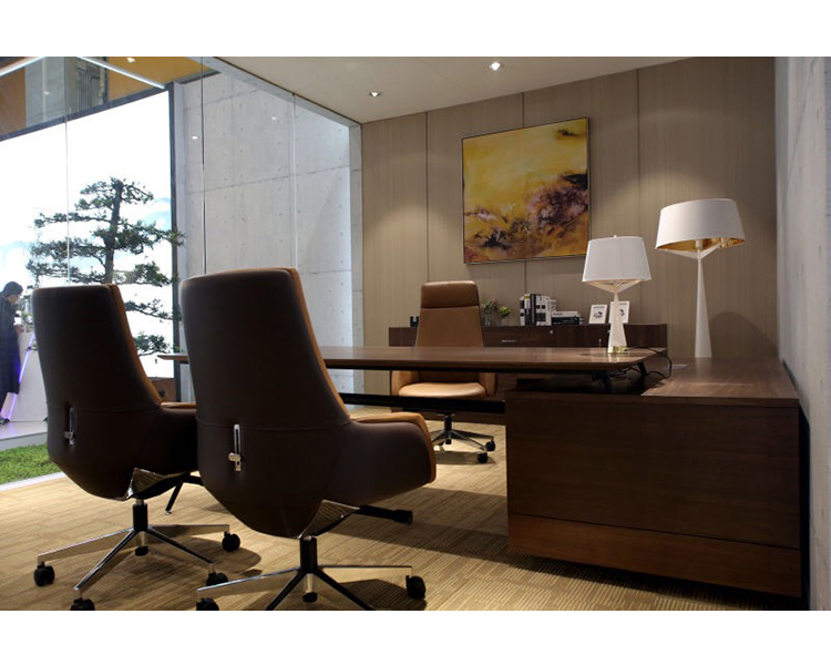 皮質(zhì)辦公椅