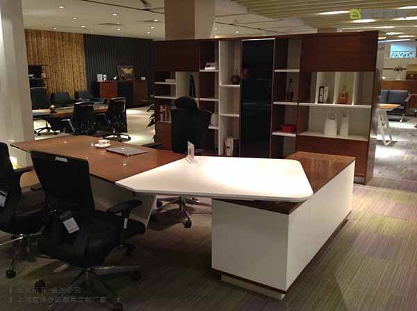 板材大班臺(tái)