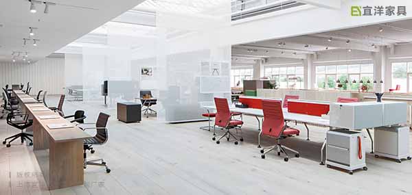 板式辦公桌,皮質(zhì)辦公椅 板式辦公桌,皮質(zhì)辦公椅