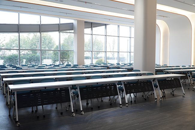 辦公家具：培訓(xùn)桌